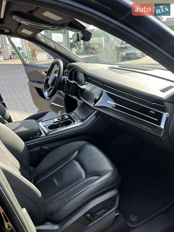 Позашляховик / Кросовер Audi Q7 2020 в Львові