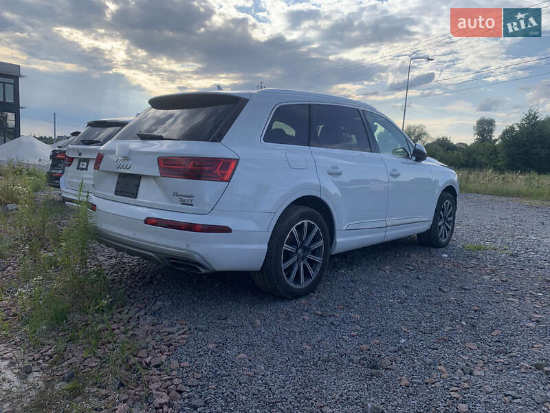 Внедорожник / Кроссовер Audi Q7 2016 в Львове