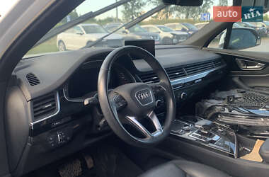 Позашляховик / Кросовер Audi Q7 2016 в 