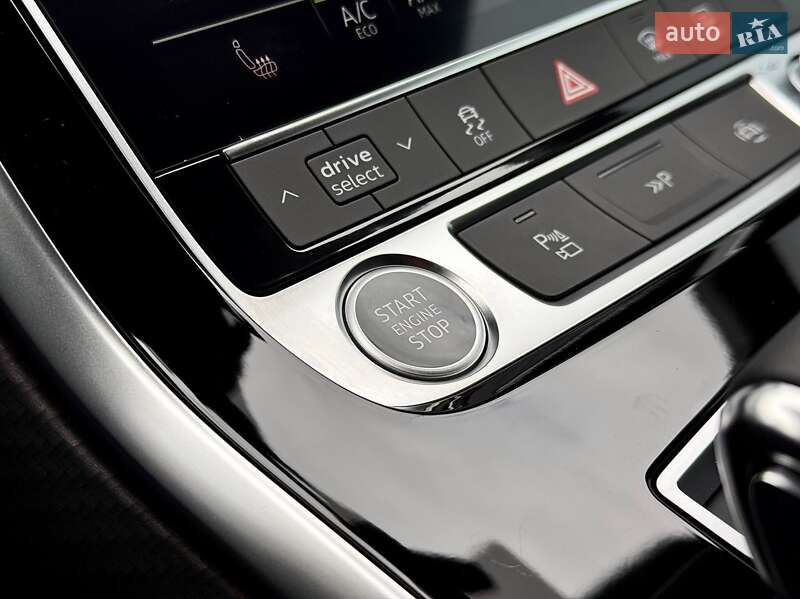 Позашляховик / Кросовер Audi Q7 2025 в Києві