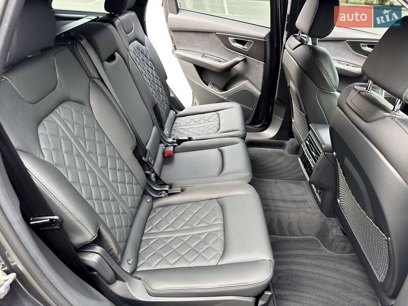 Позашляховик / Кросовер Audi Q7 2025 в Києві