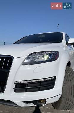 Позашляховик / Кросовер Audi Q7 2014 в 