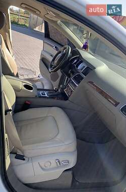 Позашляховик / Кросовер Audi Q7 2014 в 