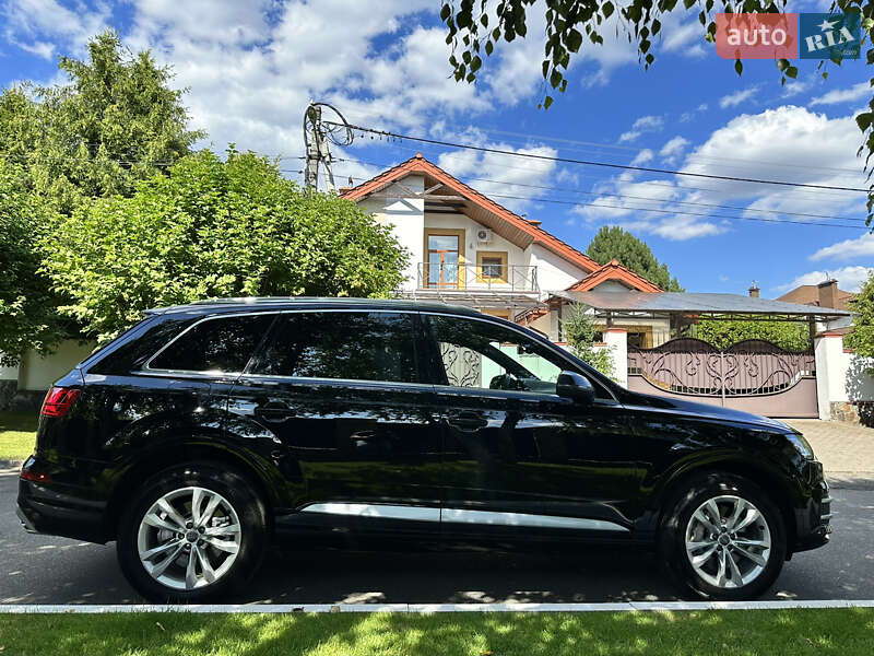 Позашляховик / Кросовер Audi Q7 2018 в Києві