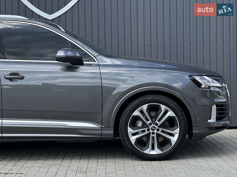 Позашляховик / Кросовер Audi Q7 2020 в Мукачевому