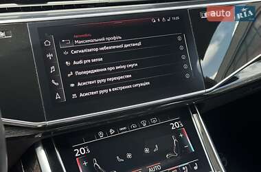 Позашляховик / Кросовер Audi Q7 2020 в 