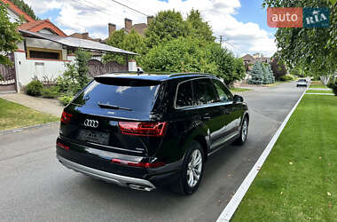 Внедорожник / Кроссовер Audi Q7 2018 в 