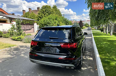 Внедорожник / Кроссовер Audi Q7 2018 в 