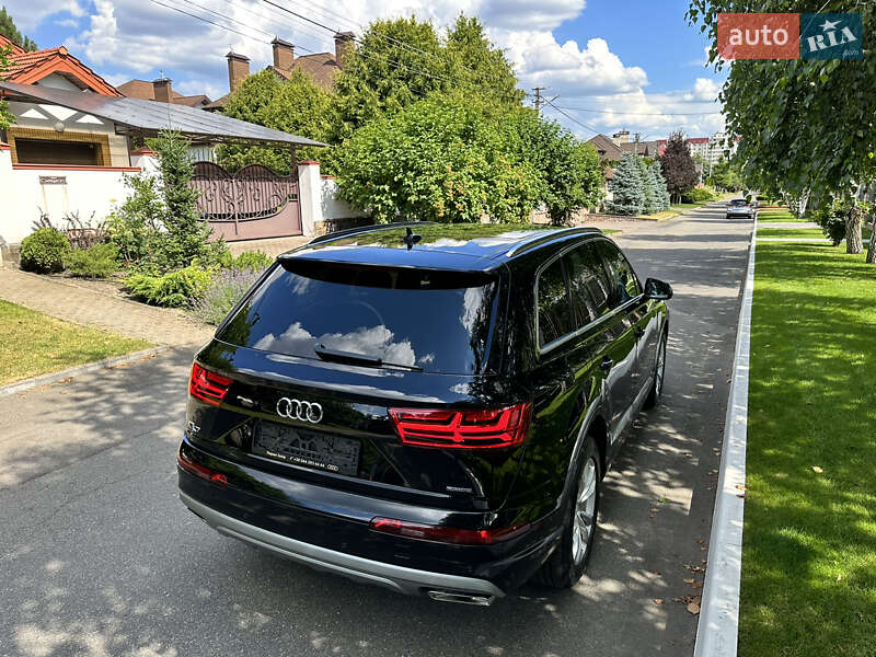 Позашляховик / Кросовер Audi Q7 2018 в Києві