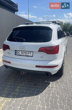 Позашляховик / Кросовер Audi Q7 2011 в 