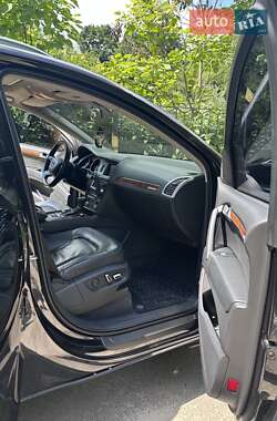 Позашляховик / Кросовер Audi Q7 2014 в 
