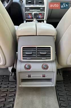 Позашляховик / Кросовер Audi Q7 2013 в 