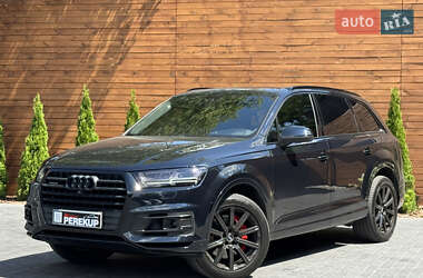 Позашляховик / Кросовер Audi Q7 2017 в 