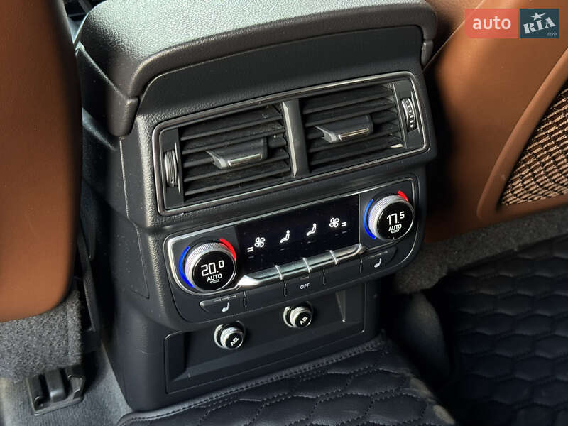 Позашляховик / Кросовер Audi Q7 2017 в Києві