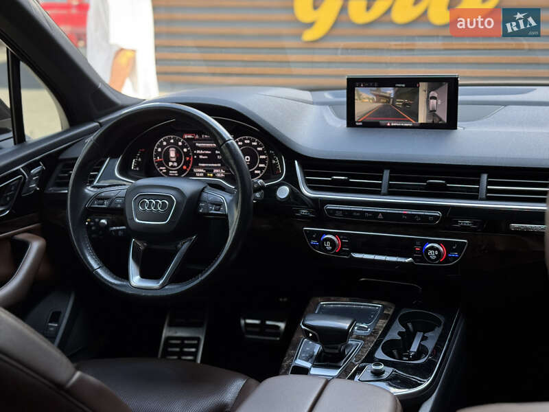 Позашляховик / Кросовер Audi Q7 2017 в Києві