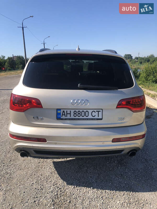 Позашляховик / Кросовер Audi Q7 2013 в Павлограді