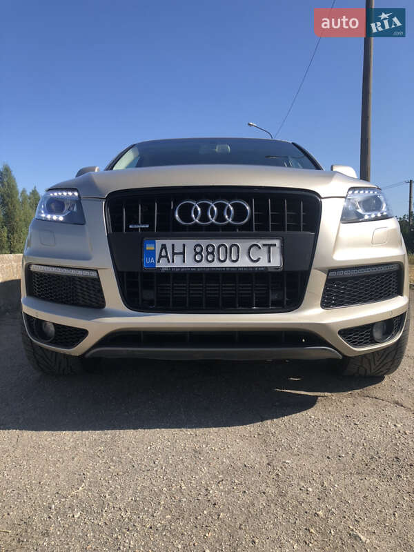 Позашляховик / Кросовер Audi Q7 2013 в Павлограді