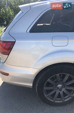 Внедорожник / Кроссовер Audi Q7 2013 в 