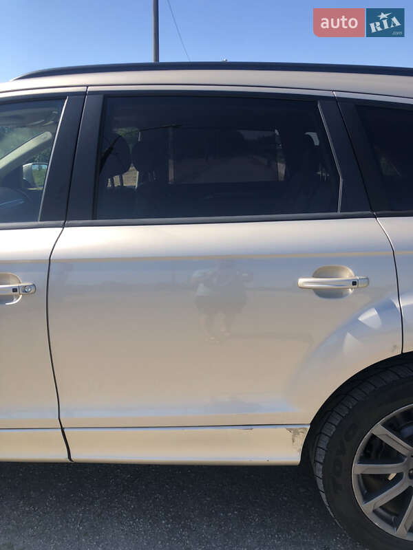 Позашляховик / Кросовер Audi Q7 2013 в Павлограді