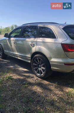 Внедорожник / Кроссовер Audi Q7 2013 в 