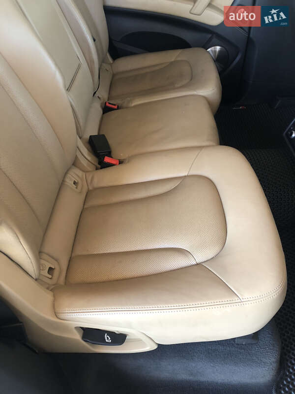Позашляховик / Кросовер Audi Q7 2013 в Павлограді