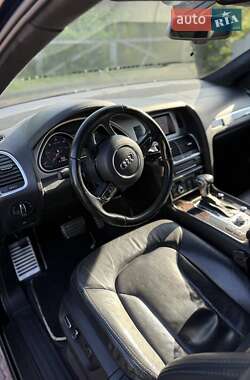 Внедорожник / Кроссовер Audi Q7 2015 в 