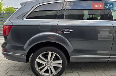 Позашляховик / Кросовер Audi Q7 2013 в 