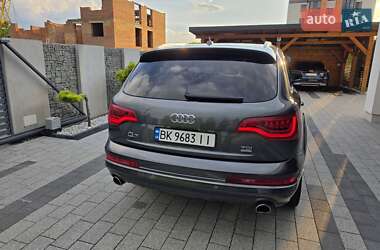 Внедорожник / Кроссовер Audi Q7 2013 в Ровно