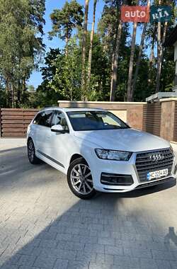 Внедорожник / Кроссовер Audi Q7 2018 в 