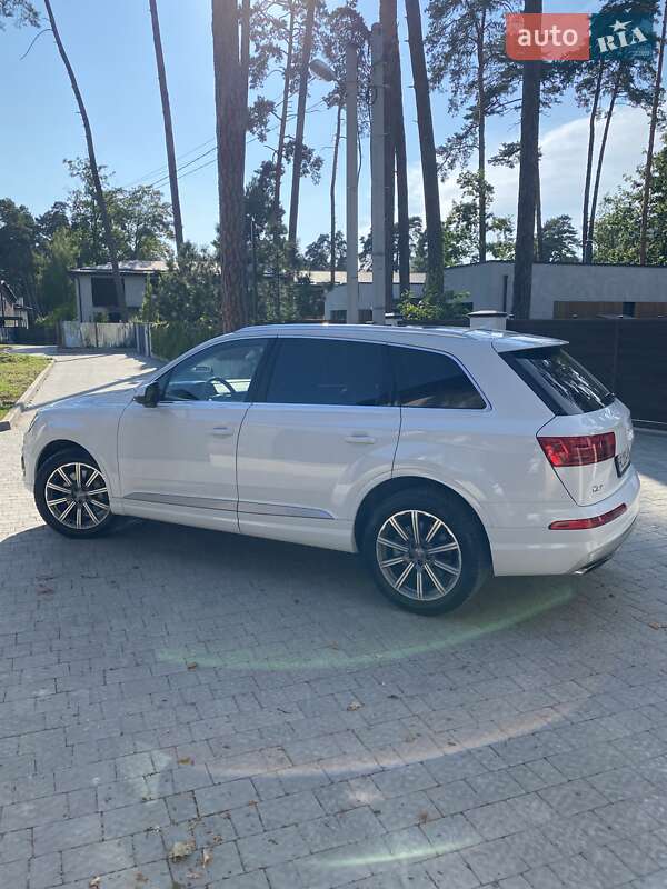 Позашляховик / Кросовер Audi Q7 2018 в Львові
