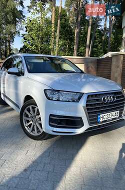Внедорожник / Кроссовер Audi Q7 2018 в 