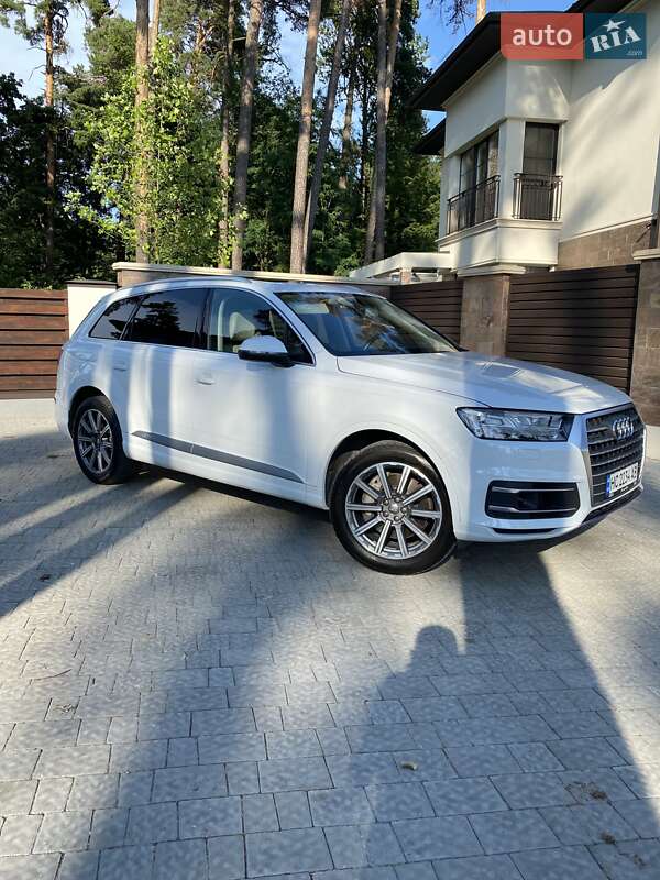 Позашляховик / Кросовер Audi Q7 2018 в Львові