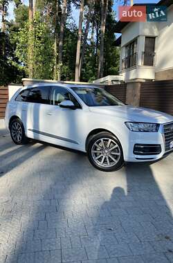 Внедорожник / Кроссовер Audi Q7 2018 в 