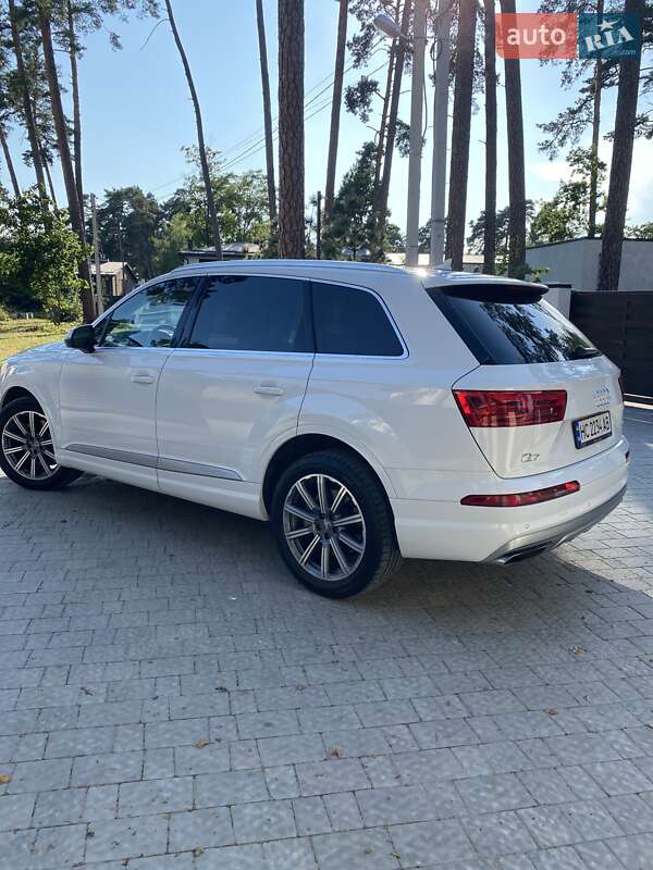 Позашляховик / Кросовер Audi Q7 2018 в Львові