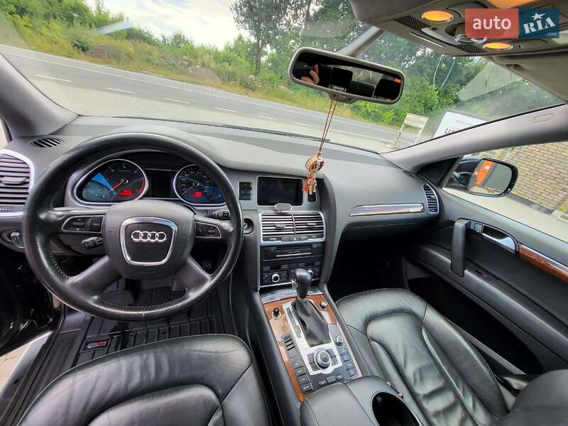 Позашляховик / Кросовер Audi Q7 2010 в Снятині