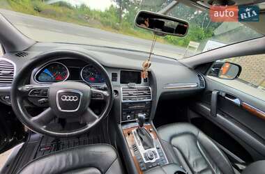 Позашляховик / Кросовер Audi Q7 2010 в 