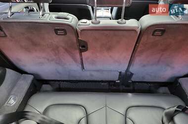 Позашляховик / Кросовер Audi Q7 2010 в 