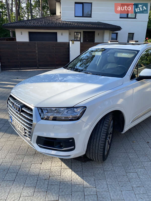 Позашляховик / Кросовер Audi Q7 2018 в Львові