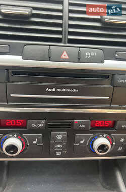 Позашляховик / Кросовер Audi Q7 2015 в 