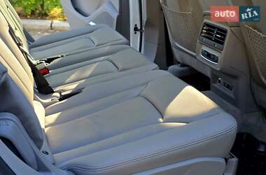 Внедорожник / Кроссовер Audi Q7 2022 в 