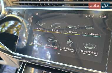 Внедорожник / Кроссовер Audi Q7 2022 в 