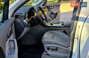 Внедорожник / Кроссовер Audi Q7 2022 в 