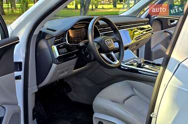 Внедорожник / Кроссовер Audi Q7 2022 в 