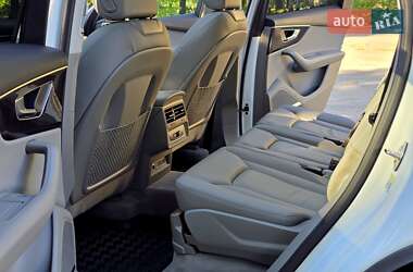 Внедорожник / Кроссовер Audi Q7 2022 в 