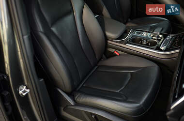 Позашляховик / Кросовер Audi Q7 2019 в 