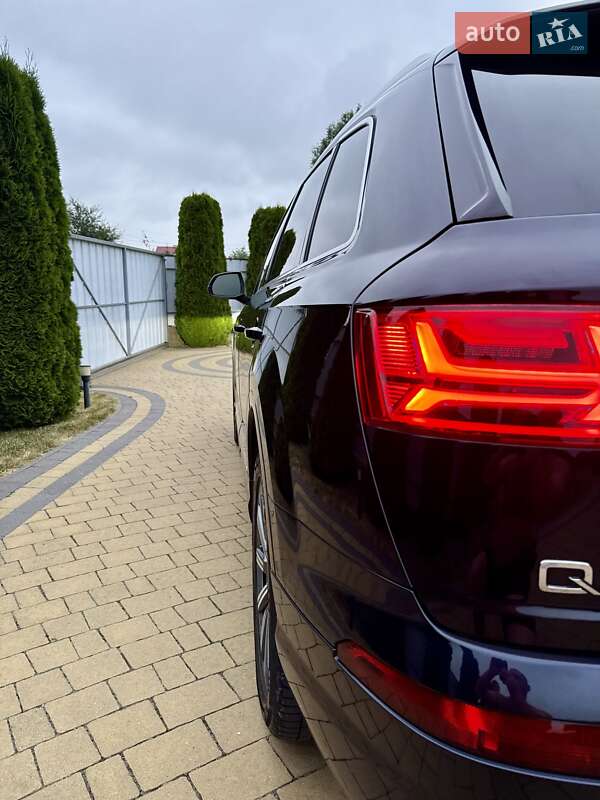 Позашляховик / Кросовер Audi Q7 2017 в Івано-Франківську