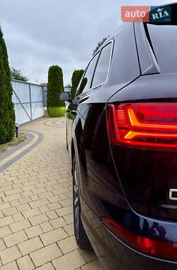 Внедорожник / Кроссовер Audi Q7 2017 в 