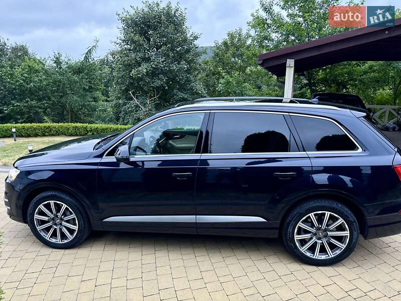 Позашляховик / Кросовер Audi Q7 2017 в Івано-Франківську