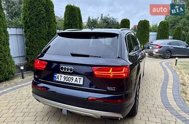 Внедорожник / Кроссовер Audi Q7 2017 в 
