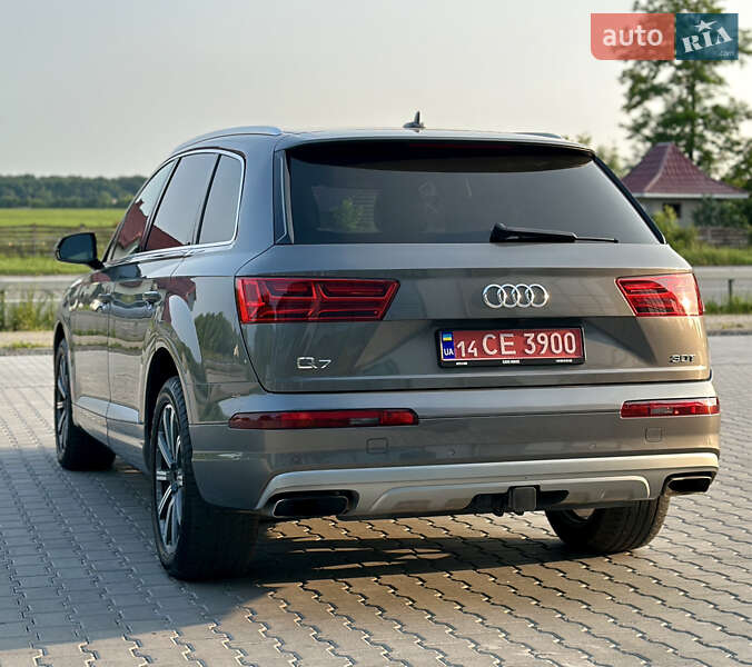 Позашляховик / Кросовер Audi Q7 2017 в Тернополі